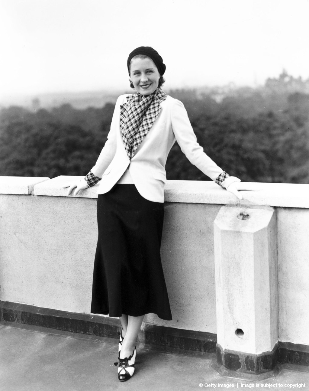 How tall is Norma Shearer?